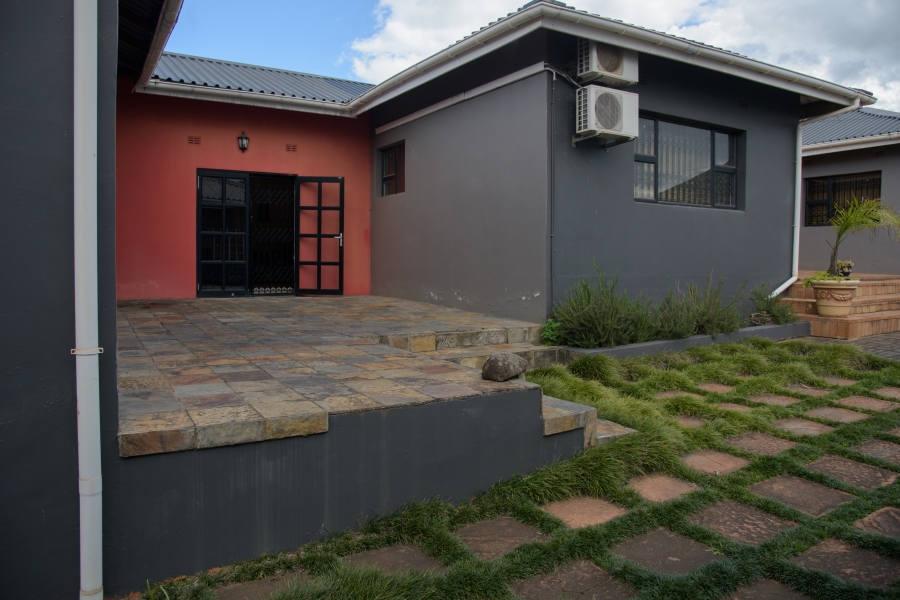 2 Bedroom Property for Sale in Mthata Eastern Cape